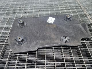 bontott PEUGEOT 3008 SUV Felső Hűtőburkolat