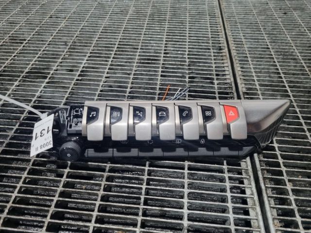 bontott PEUGEOT 3008 SUV Fűtéskapcsoló