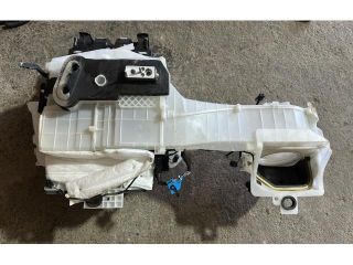 bontott PEUGEOT 3008 SUV Fűtőmotor (Klímás)