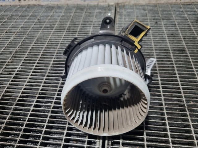 bontott PEUGEOT 3008 SUV Fűtőmotor (Klímás)