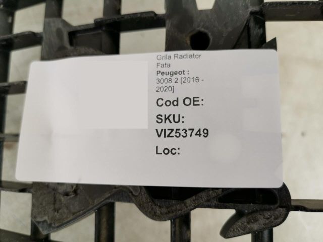 bontott PEUGEOT 3008 SUV Hűtőrács