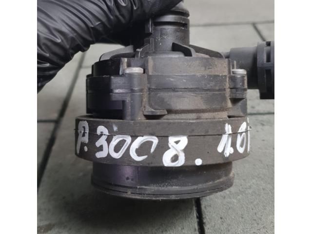 bontott PEUGEOT 3008 SUV Vízpumpa