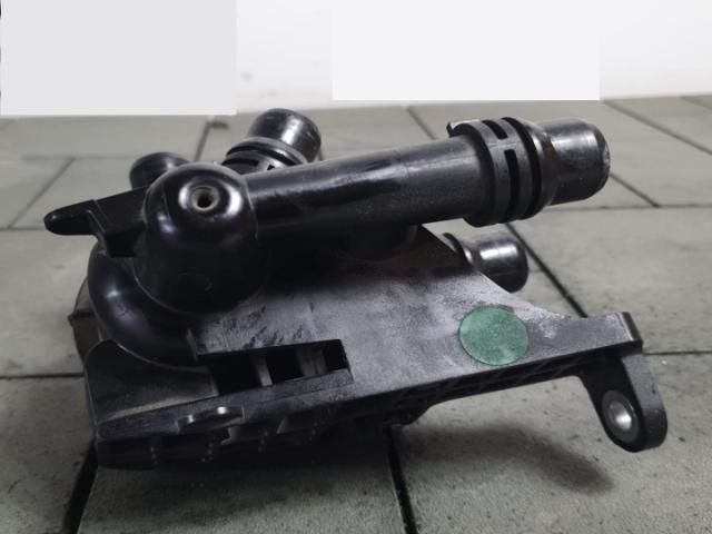 bontott PEUGEOT 3008 SUV Vízpumpa