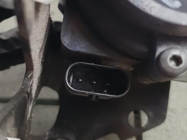 bontott PEUGEOT 3008 SUV Vízpumpa