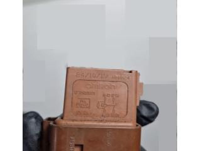 bontott PEUGEOT 3008 SUV Izzító Relé