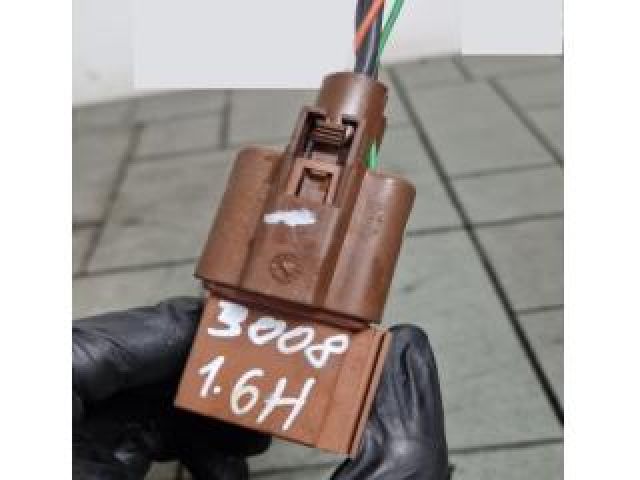 bontott PEUGEOT 3008 SUV Izzító Relé