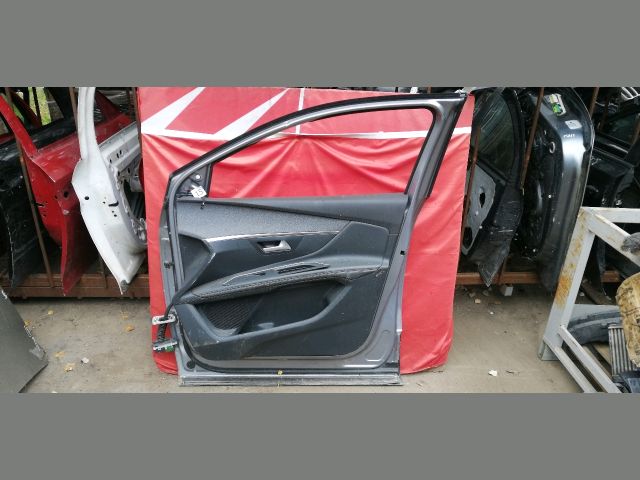 bontott PEUGEOT 3008 SUV Jobb első Ajtó (Részeivel)