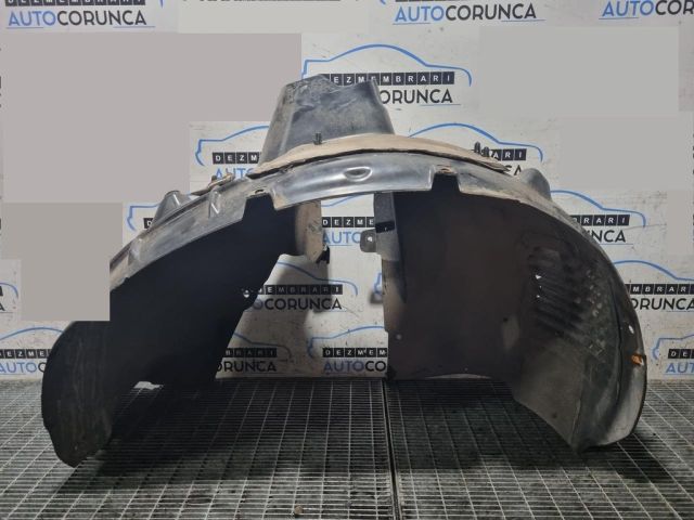 bontott PEUGEOT 3008 SUV Jobb első Dobbetét (Kerékjárati, Műanyag)