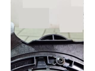 bontott PEUGEOT 3008 SUV Jobb első Hangszóró