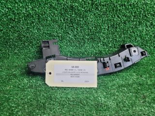 bontott PEUGEOT 3008 SUV Jobb első Lökhárító Tartó (Műanyag)