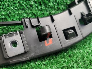 bontott PEUGEOT 3008 SUV Jobb első Lökhárító Tartó (Műanyag)