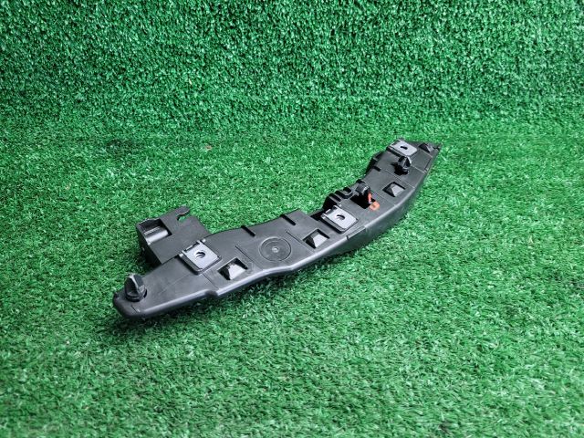 bontott PEUGEOT 3008 SUV Jobb első Lökhárító Tartó (Műanyag)