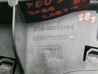 bontott PEUGEOT 3008 SUV Jobb első Lökhárító Tartó (Műanyag)