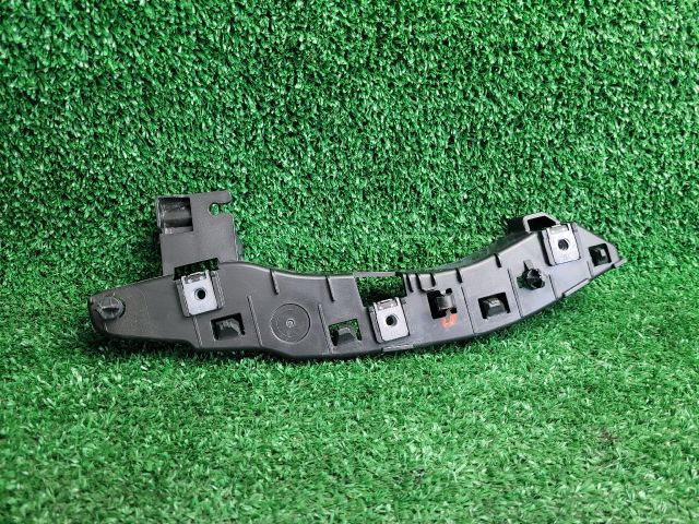 bontott PEUGEOT 3008 SUV Jobb első Lökhárító Tartó (Műanyag)