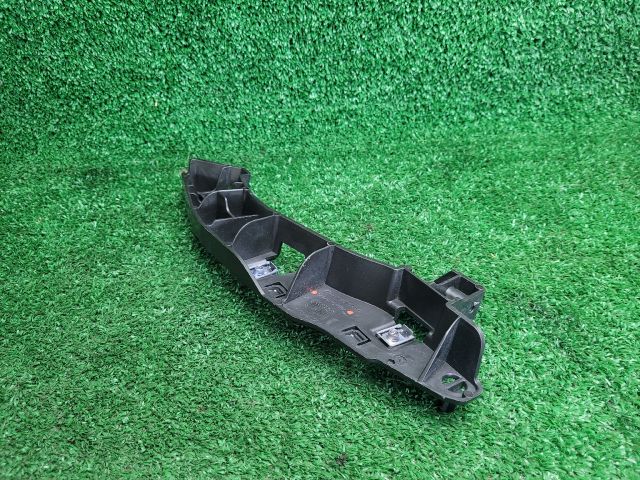 bontott PEUGEOT 3008 SUV Jobb első Lökhárító Tartó (Műanyag)