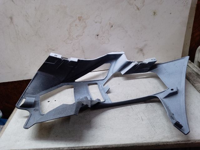 bontott PEUGEOT 3008 SUV Jobb első Oldal Lökhárító Tartó (Műanyag)