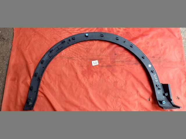 bontott PEUGEOT 3008 SUV Jobb első Sárvédő Díszléc