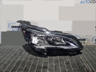 bontott PEUGEOT 3008 SUV Jobb Fényszóró
