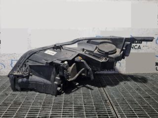 bontott PEUGEOT 3008 SUV Jobb Fényszóró