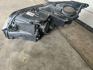 bontott PEUGEOT 3008 SUV Jobb Fényszóró