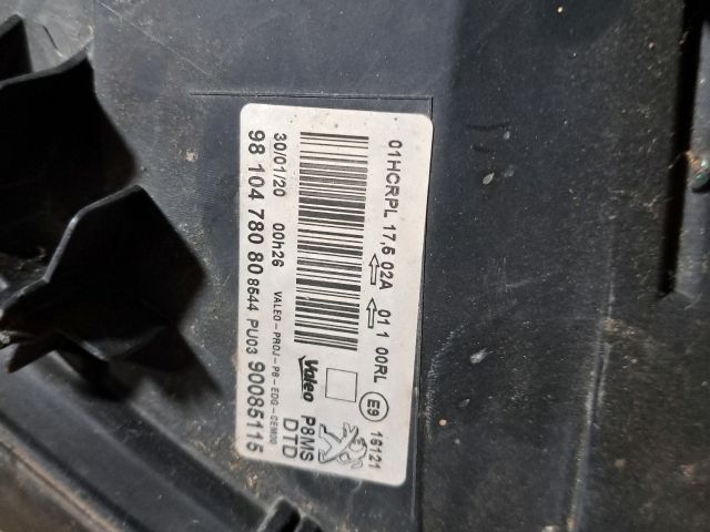 bontott PEUGEOT 3008 SUV Jobb Ledes Fényszóró