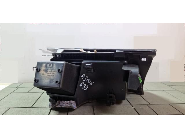 bontott PEUGEOT 3008 SUV Kesztyűtartó