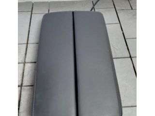 bontott PEUGEOT 3008 SUV Könyöklő