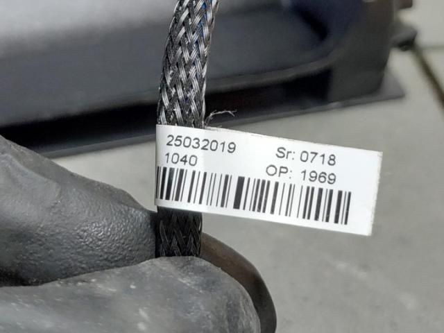 bontott PEUGEOT 3008 SUV Könyöklő