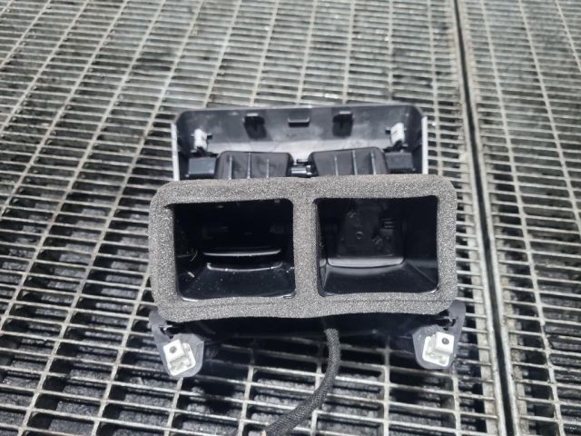 bontott PEUGEOT 3008 SUV Középső Szellőző