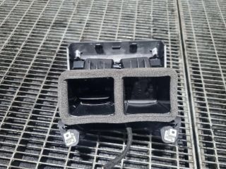 bontott PEUGEOT 3008 SUV Középső Szellőző