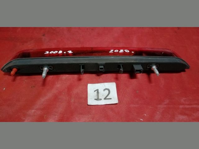 bontott PEUGEOT 3008 SUV Pótféklámpa