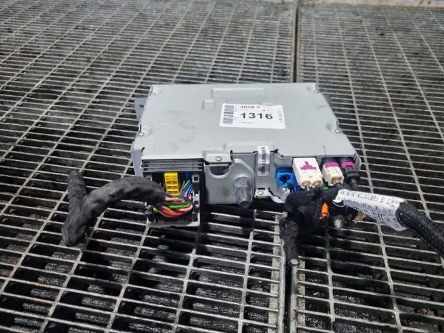 bontott PEUGEOT 3008 SUV Rádió / CD