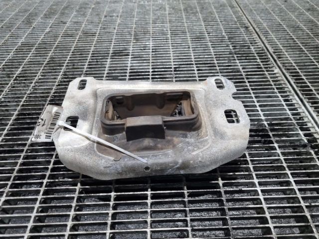 bontott PEUGEOT 3008 SUV Tartó Bak