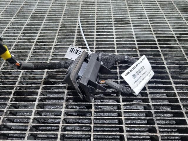 bontott PEUGEOT 3008 SUV Tolatókamera