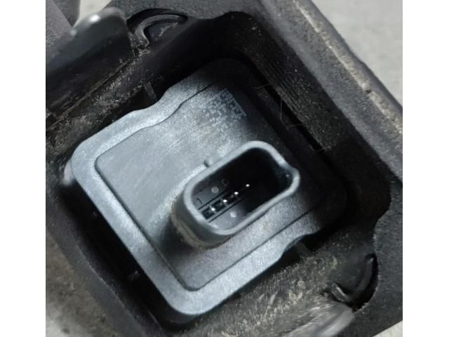 bontott PEUGEOT 3008 SUV Tolatókamera