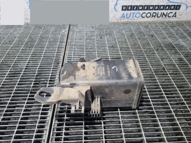 bontott PEUGEOT 3008 SUV Vákum Tartály