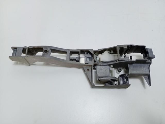 bontott PEUGEOT 3008 Tartó Bak