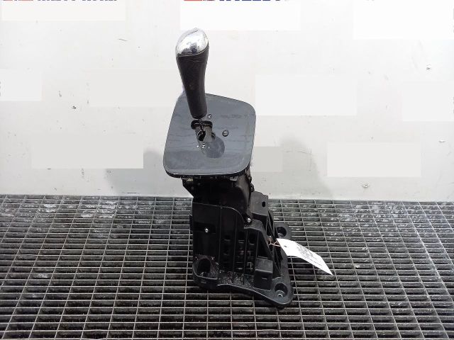 bontott PEUGEOT 3008 Váltógomb