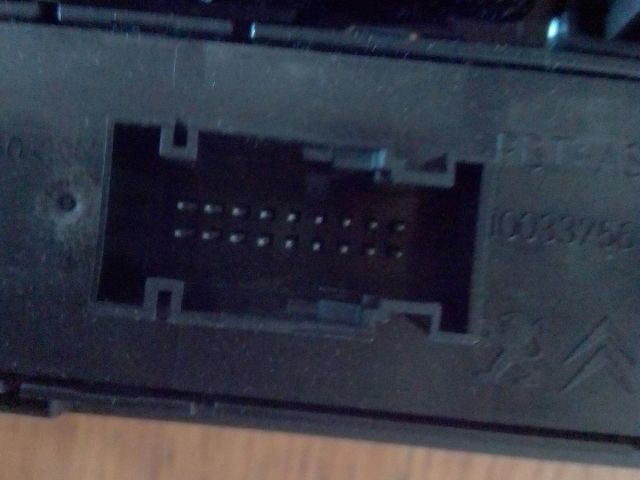 bontott PEUGEOT 3008 Vészvillogó Kapcsoló