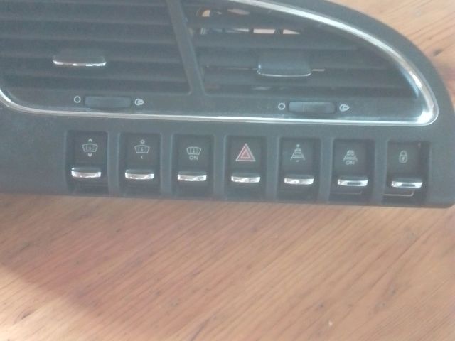 bontott PEUGEOT 3008 Vészvillogó Kapcsoló