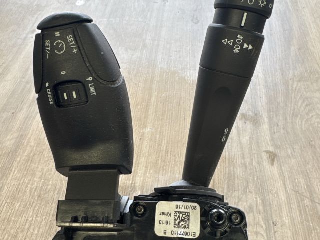 bontott PEUGEOT 3008 Világítás Kapcsoló