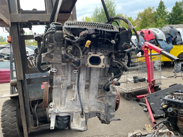 bontott PEUGEOT 301 Komplett Motor (Segédberendezésekkel)