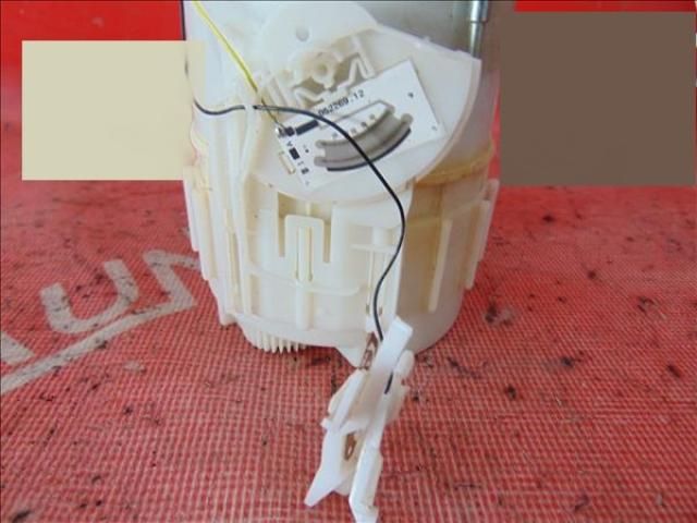 bontott PEUGEOT 301 Üzemanyag Szivattyú