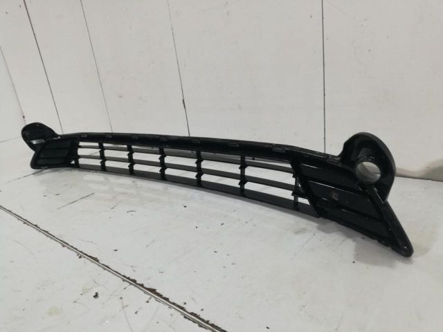 bontott PEUGEOT 301 Első Lökhárító Alsó Középső Díszrács