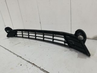 bontott PEUGEOT 301 Első Lökhárító Alsó Középső Díszrács