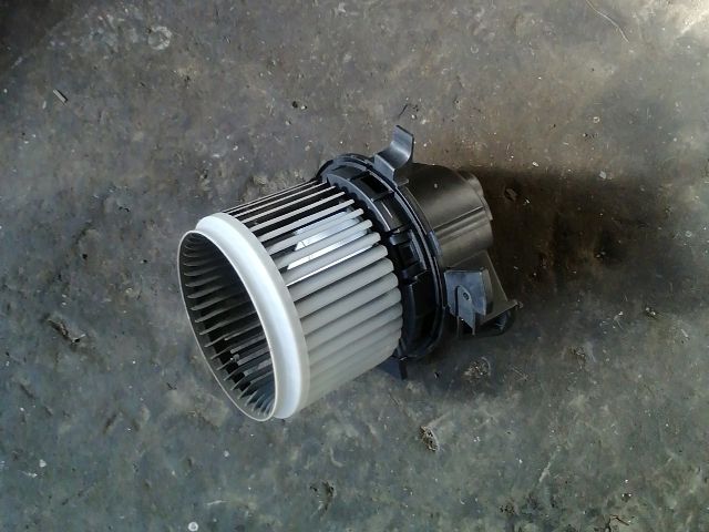 bontott PEUGEOT 301 Fűtőmotor (Klímás)