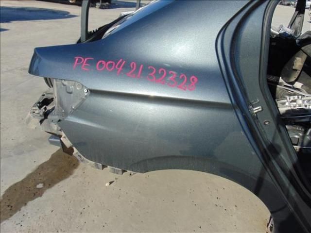 bontott PEUGEOT 301 Jobb hátsó Sárvédő