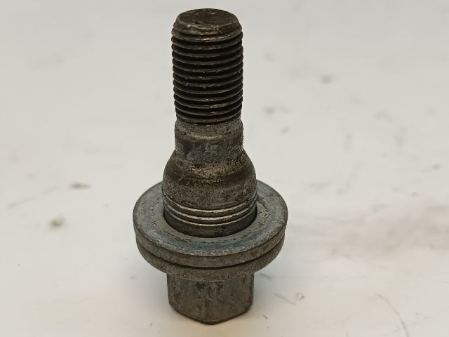 bontott PEUGEOT 301 Kerék Csavar Szett