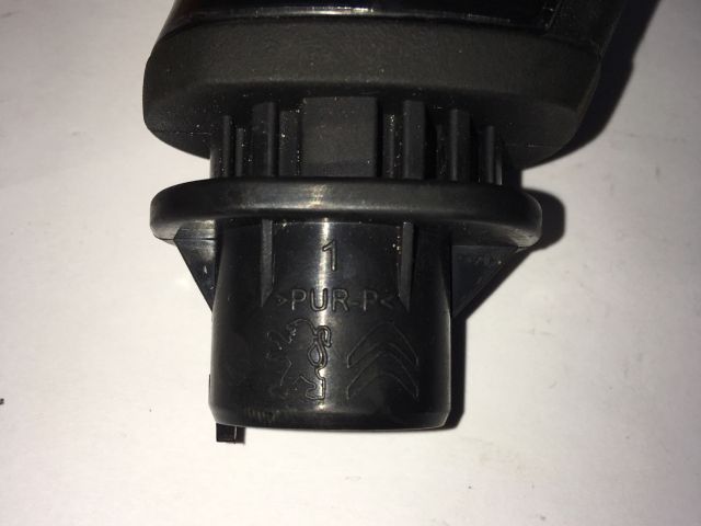 bontott PEUGEOT 301 Váltógomb