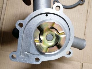 bontott PEUGEOT 305 Vízpumpa